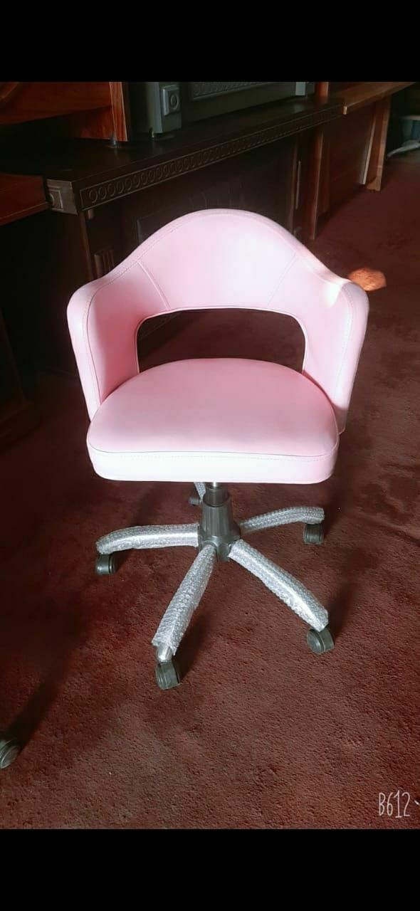 صندلی چرخ دار مدل کلاسیک